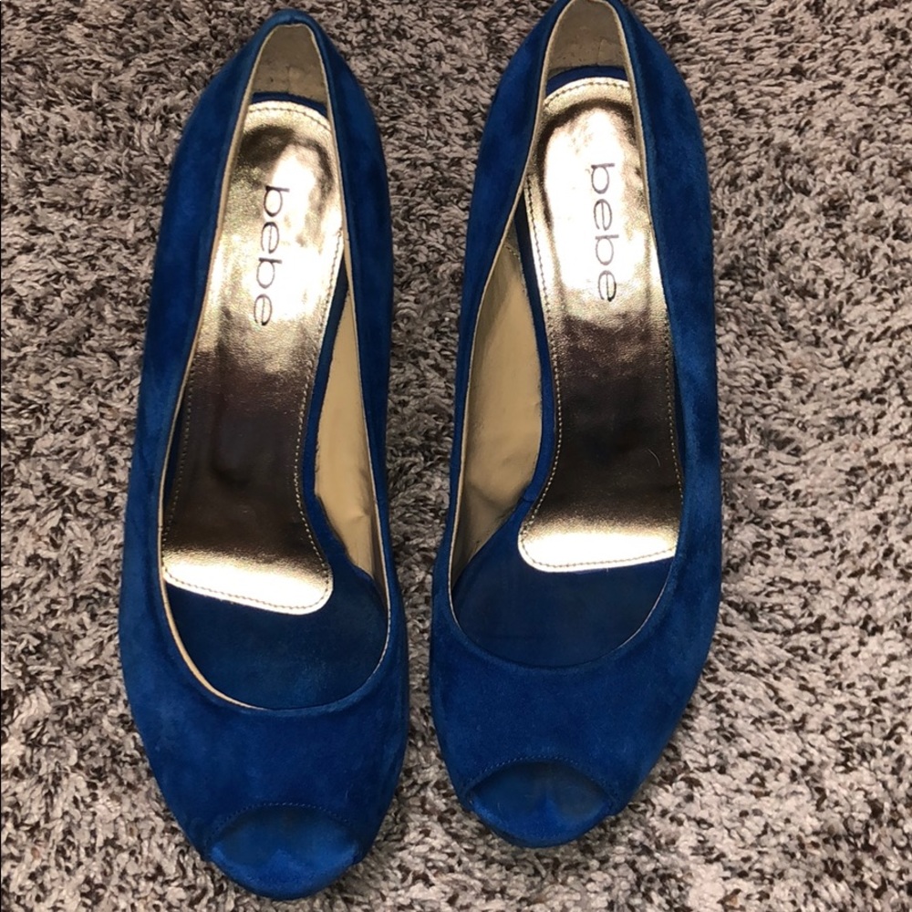 Blue velvet shoes Bebe